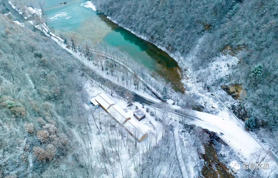 官鹅沟：春雪洒落，早春时节别样景~