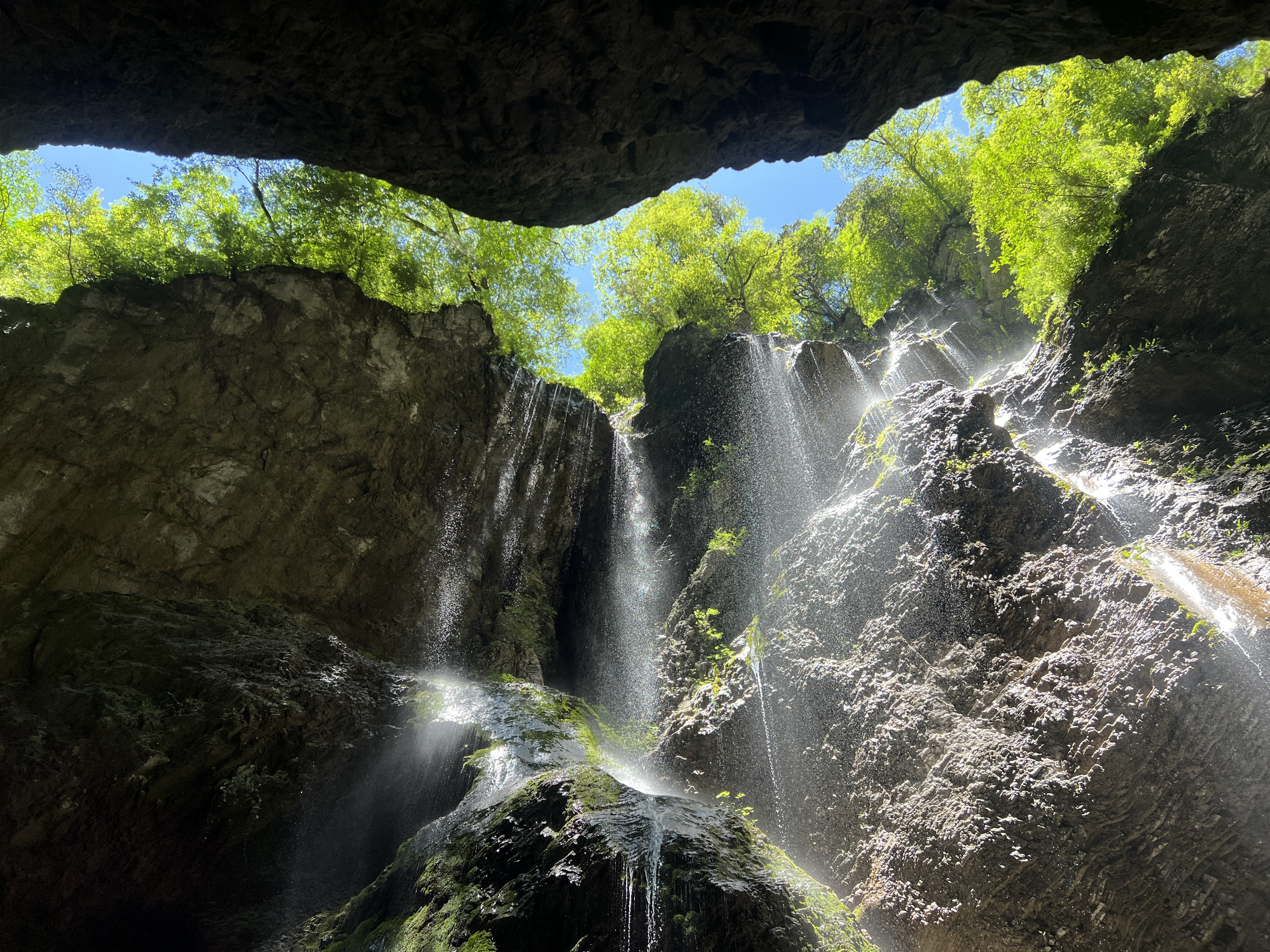 官宣｜4月1日起，官鹅沟旺季启幕！赴一场峡谷飞瀑的春日之约