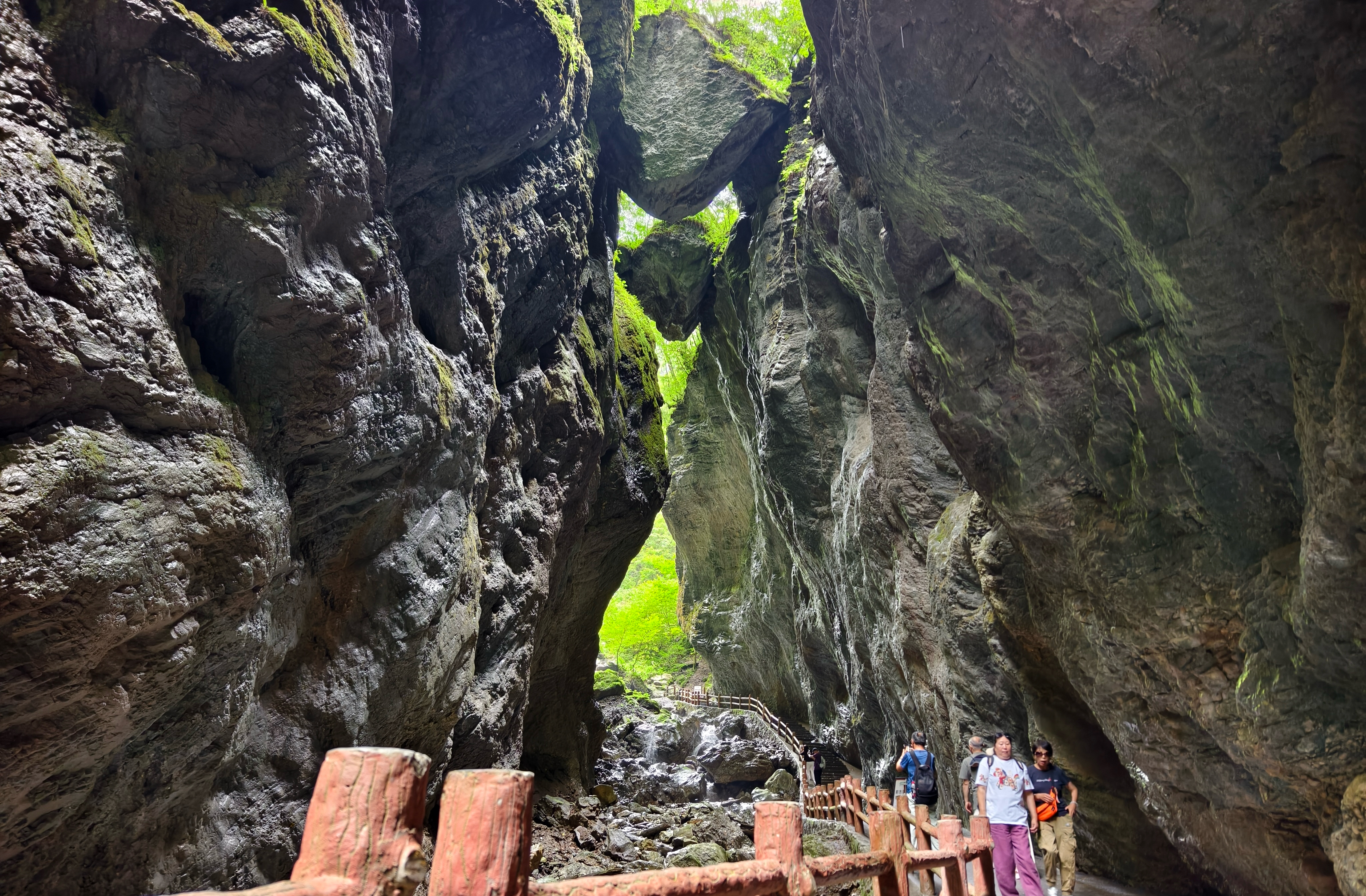 天外来石（鹅嫚沟片区）